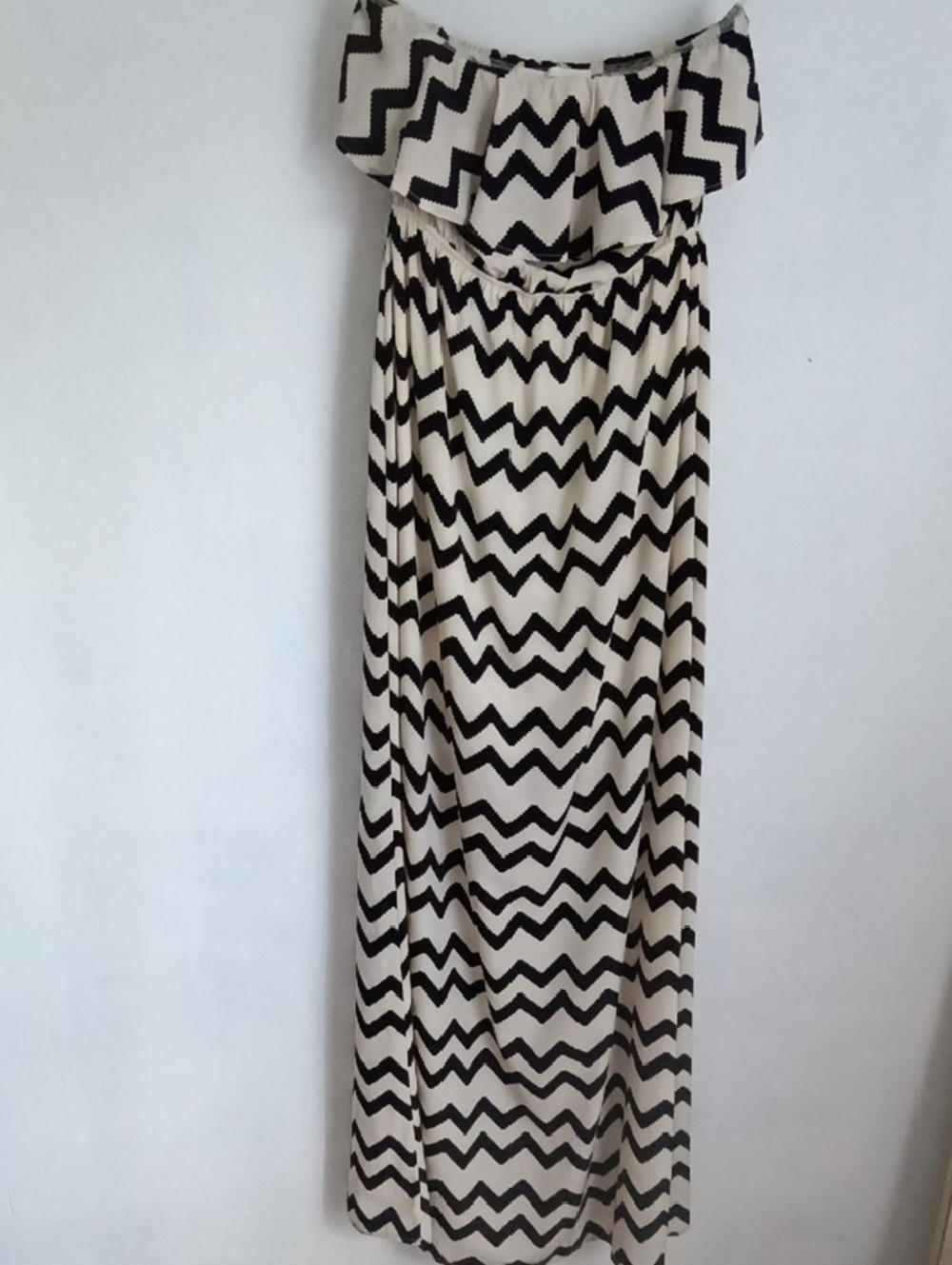 Peach Love California Off-Shoulder Chevron Maxi Dress in Cream and Black